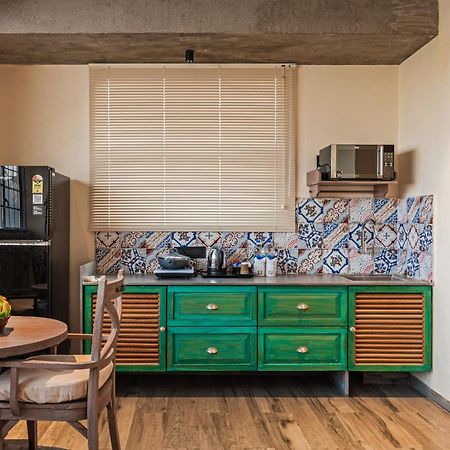 سورات Bougainvilla Apartment المظهر الخارجي الصورة